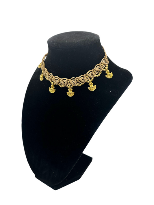 Beige macrame choker