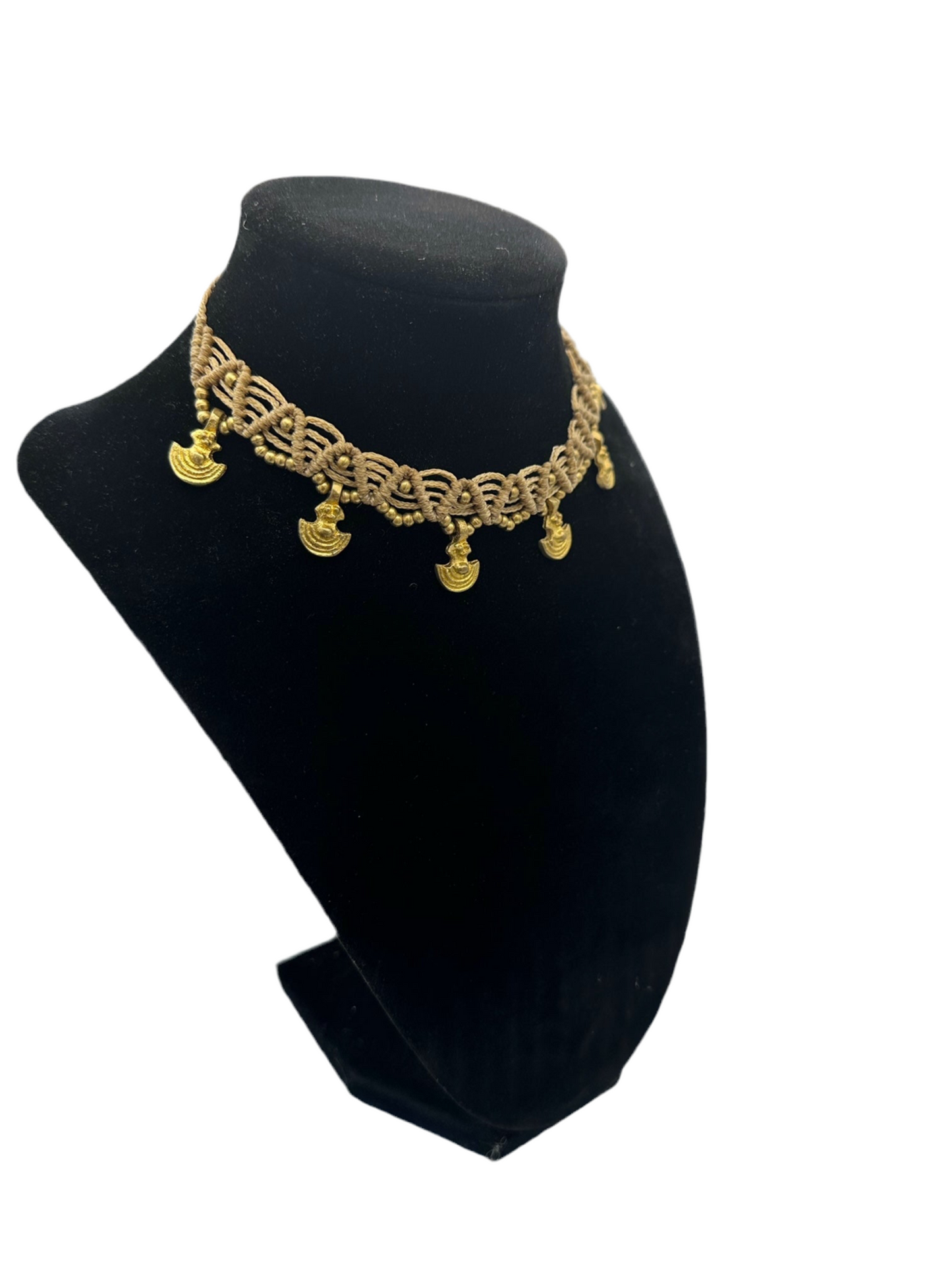 Beige macrame choker