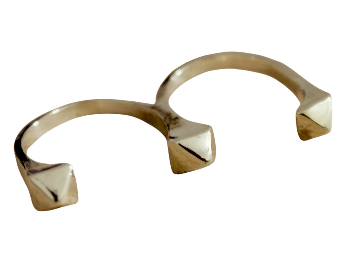 Two Finger Stud Ring