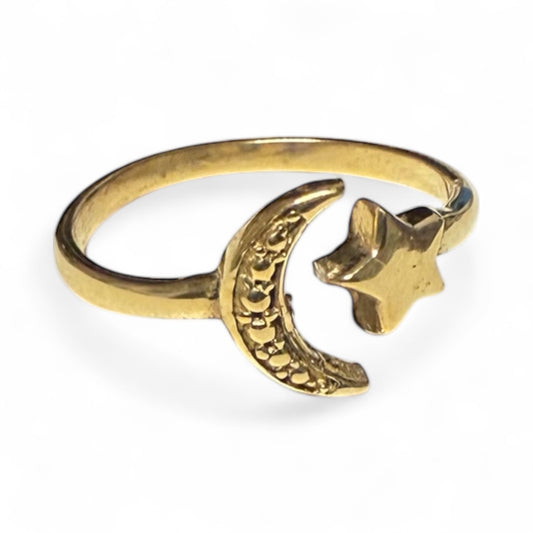 Moon and star ring